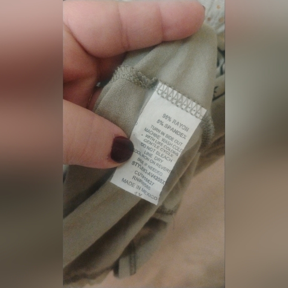 Ava James Green Cold Shoulder Top Womens SZ 1X NWT - Picture 2 of 7